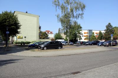 Besucherparkplatz vor Haus 1 der Kreisverwaltung.